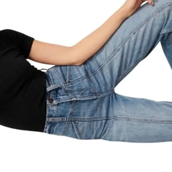 Abercrombie jeans Ultra High Rise Relaxed Mom Jeans Straight Seam - Picture 4 of 6